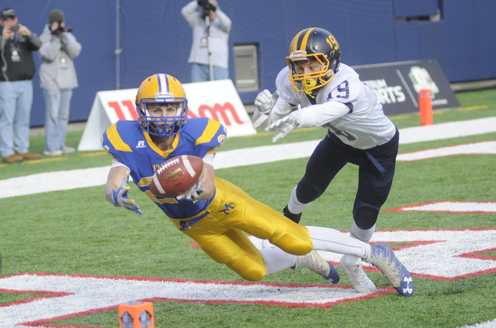 Flyers receiver Nick Tangeman had two TD catches. Marion Local defeated Kirtland 34-11 to win a D-VI high school football state title at Canton on Saturday, Dec. 2, 2017. MARC PENDLETON / STAFF