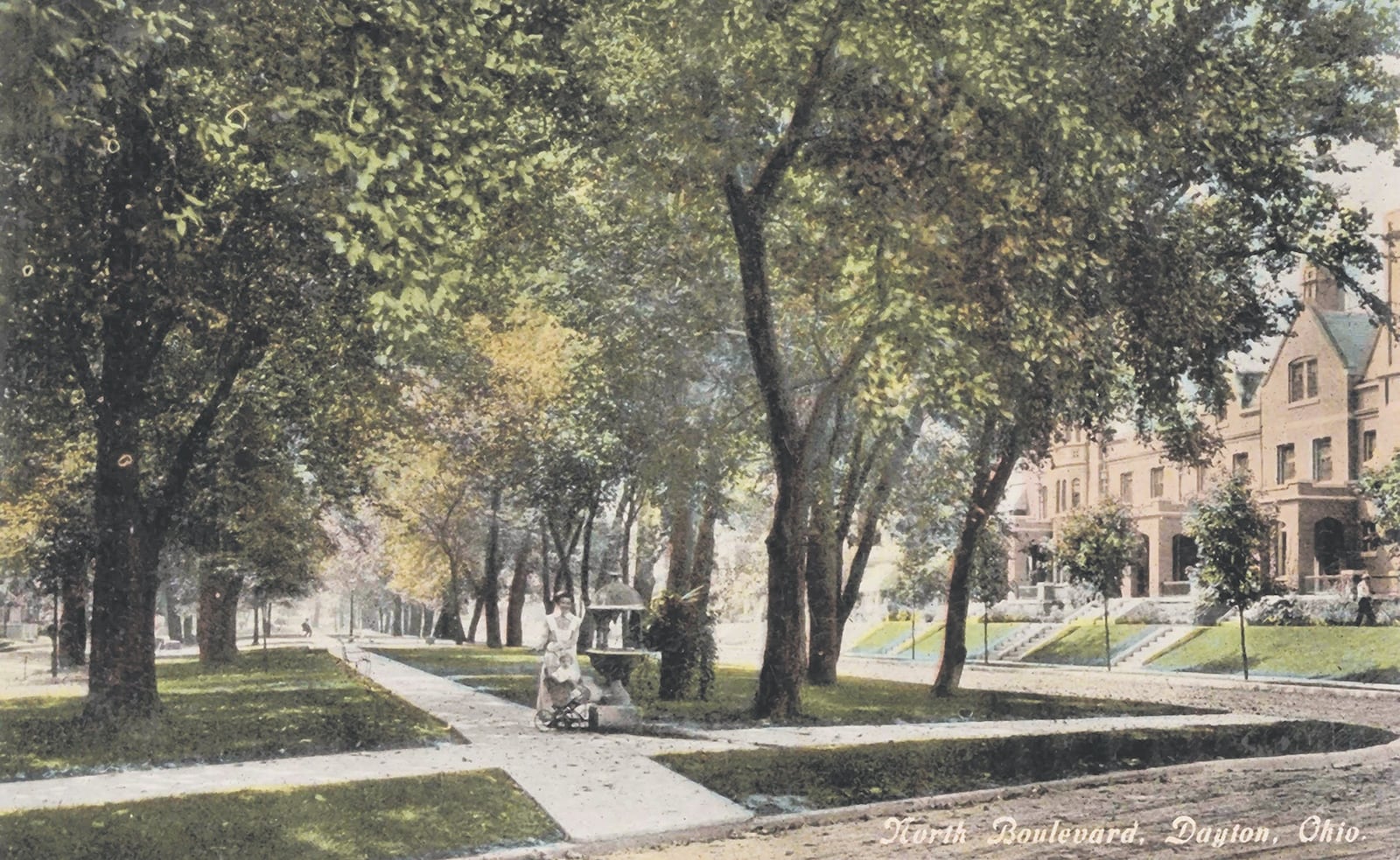 A domestic worker with a child on Dayton’s North Robert Boulevard, where affluent German Jews lived before the Great Flood of 1913 devastated the area. Courtesy of the Dayton Metro Library.