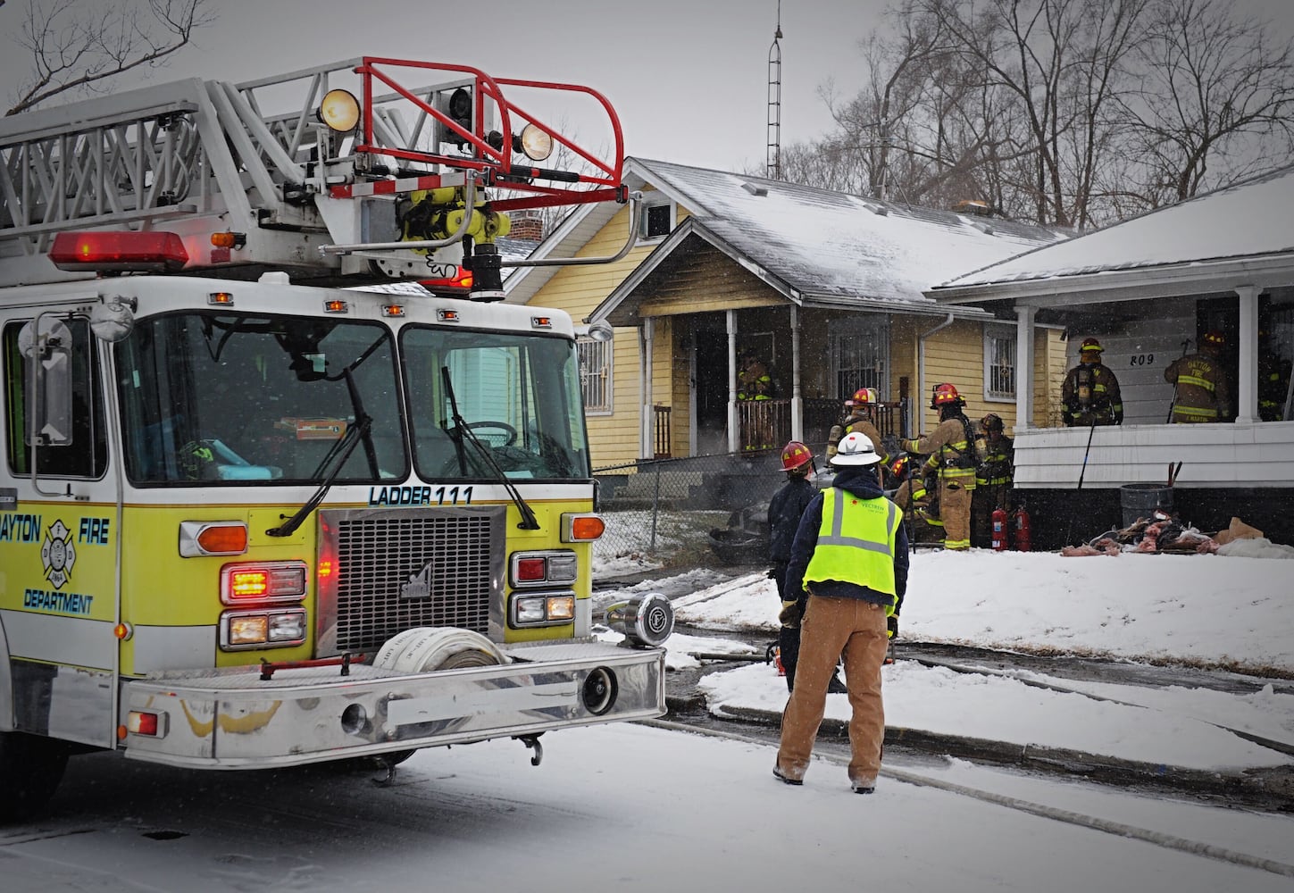 Vehicle fire spreads to two Dayton homes