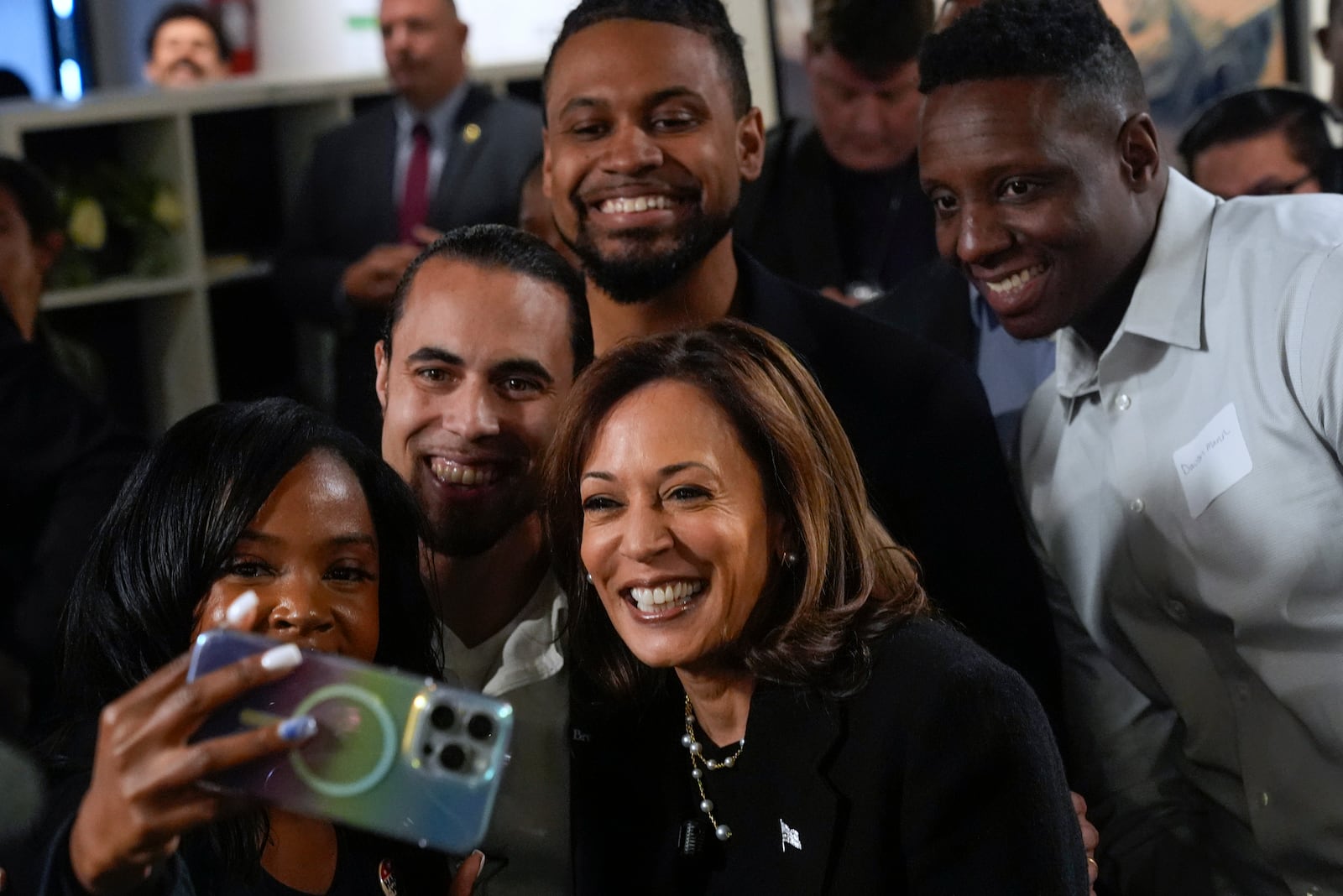 Democratic presidential nominee Vice President Kamala Harris poses for a photo as she visits Norwest Gallery of Art in Detroit, Tuesday, Oct. 15, 2024. (AP Photo/Jacquelyn Martin)