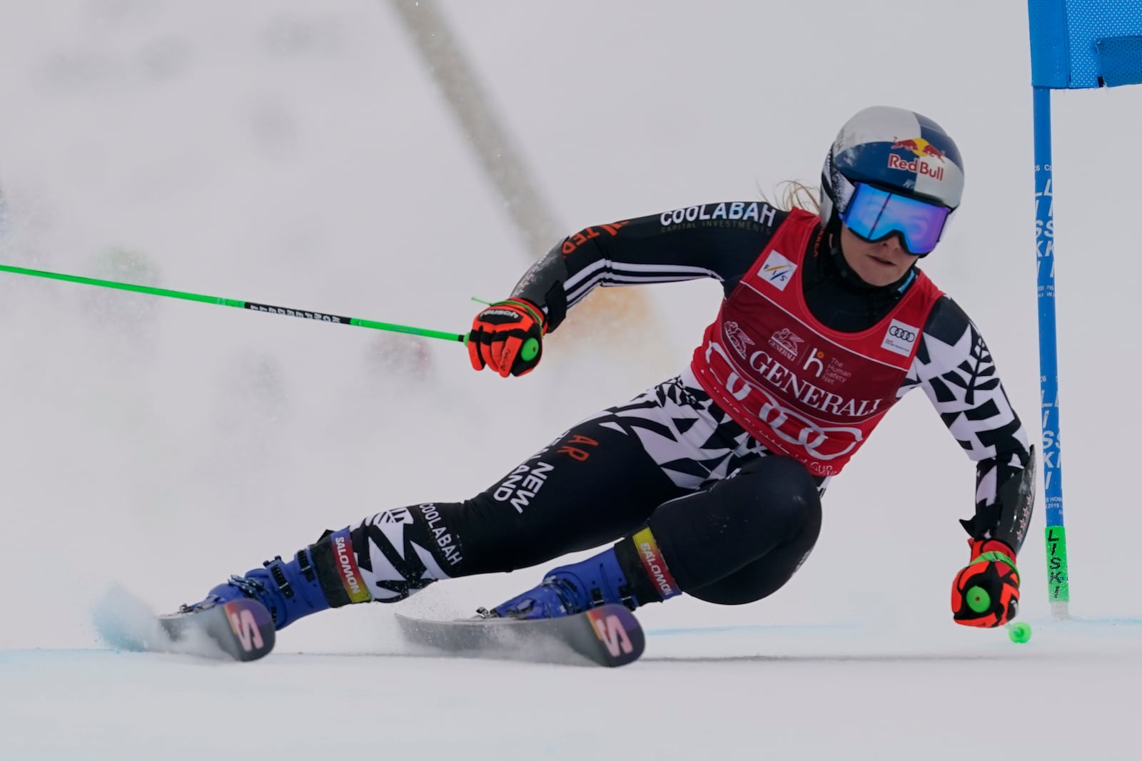 New Zealand's Alice Robinson speeds down the course during an alpine ski, women's World Cup giant slalom, in Sestriere, Italy, Saturday, Feb. 22, 2025. (AP Photo/Piermarco Tacca)