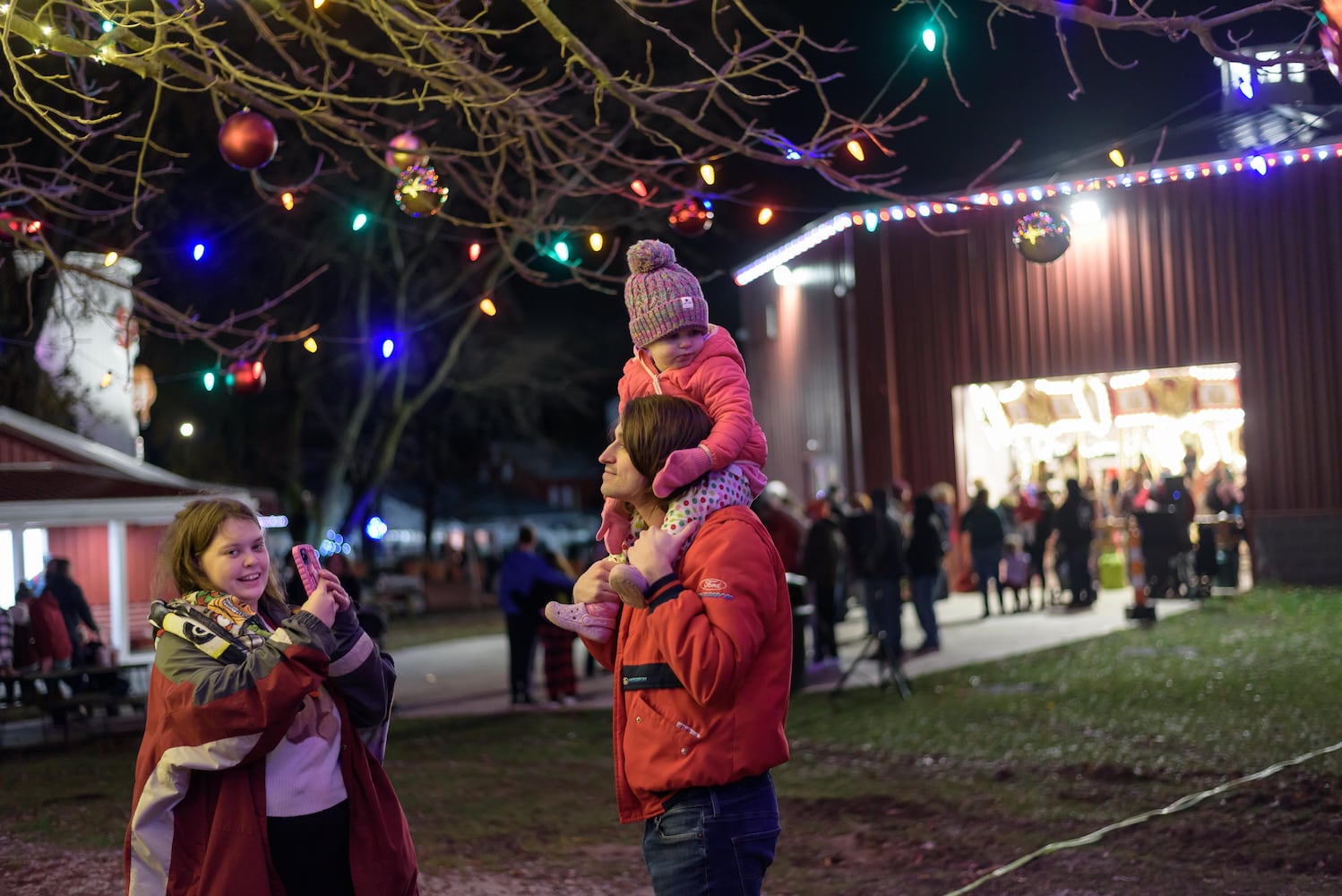 PHOTOS: Barnabe's Buckeye Tree Lighting Ceremony at Young's Jersey Dairy