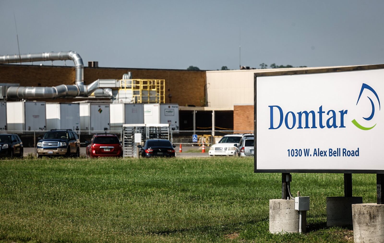 Industrial Realty Group acquired a 662,000-square-foot manufacturing property in West Carrollton near Interstate 75. The property is now leased to Domtar and was the home to Appleton Paper. JIM NOELKER/STAFF