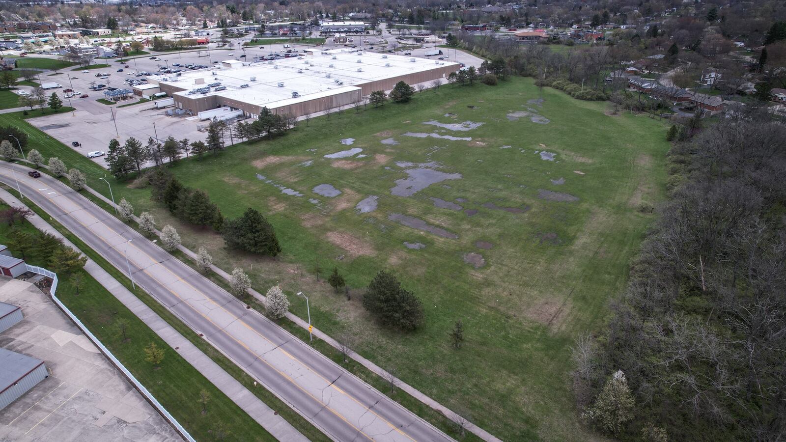 A plan to subdivide 5 acres behind Meijer on Wilmington Pike was approved by the Kettering Planning Commission Monday night. JIM NOELKER/STAFF