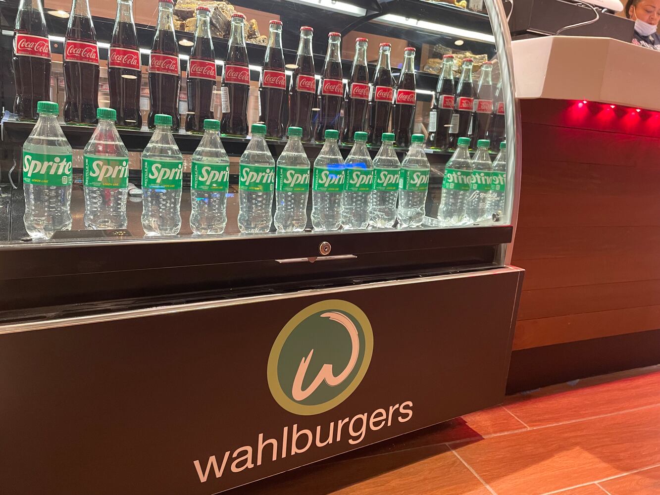 Wahlburgers