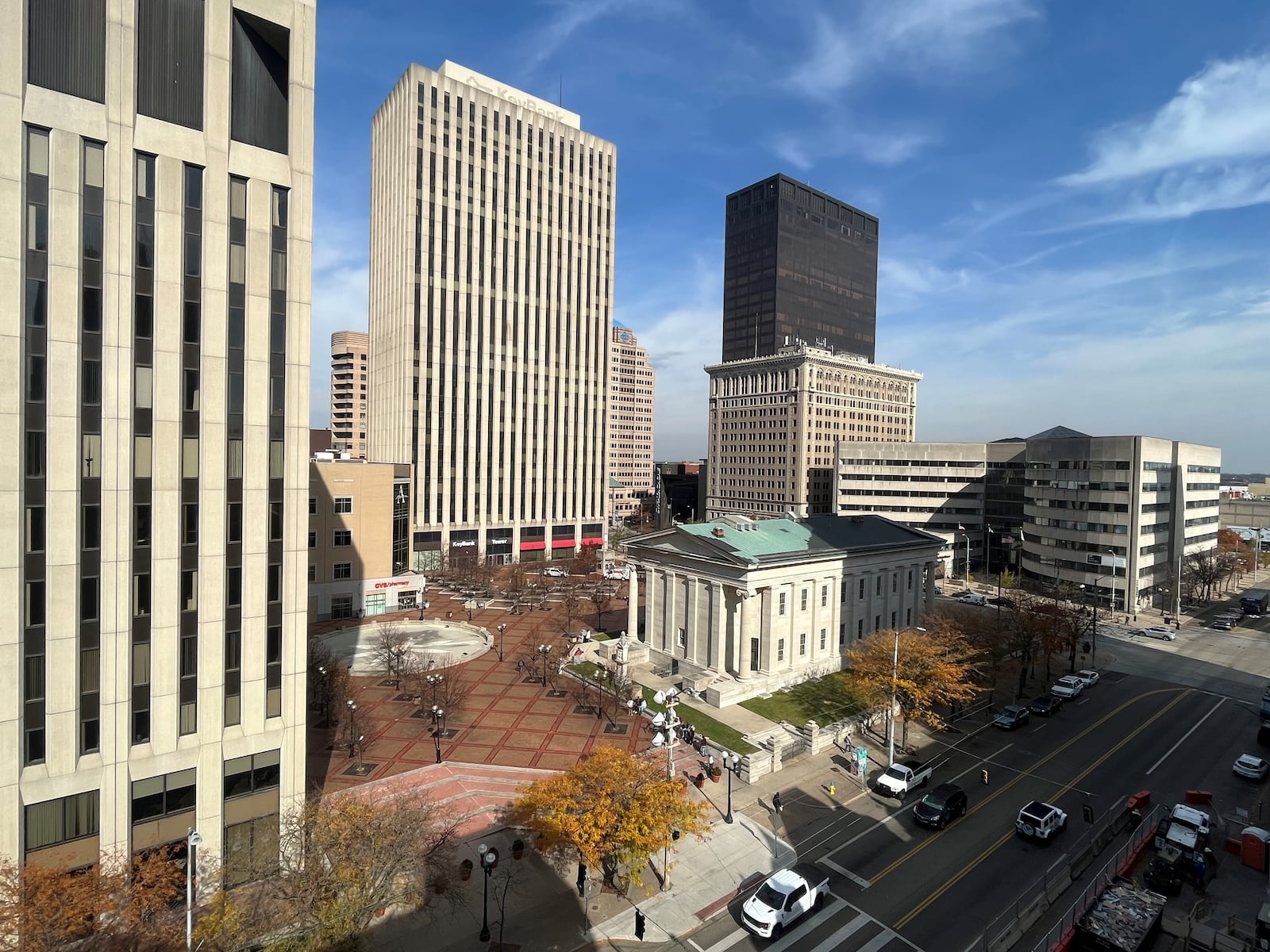 KeyBank Tower, located at 10 W. Second St. at Courthouse Square, is overwhelmingly vacant but a company called Arkham Red LLC is interested in renovating and buying the office building. The tower is Dayton's second tallest building. CORNELIUS FROLIK / STAFF