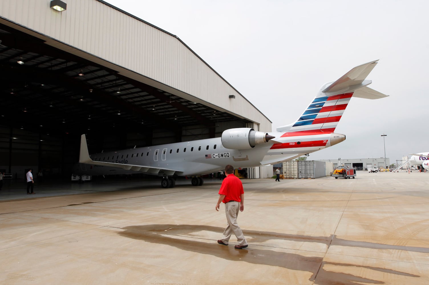 PSA Gets New Regional Jet