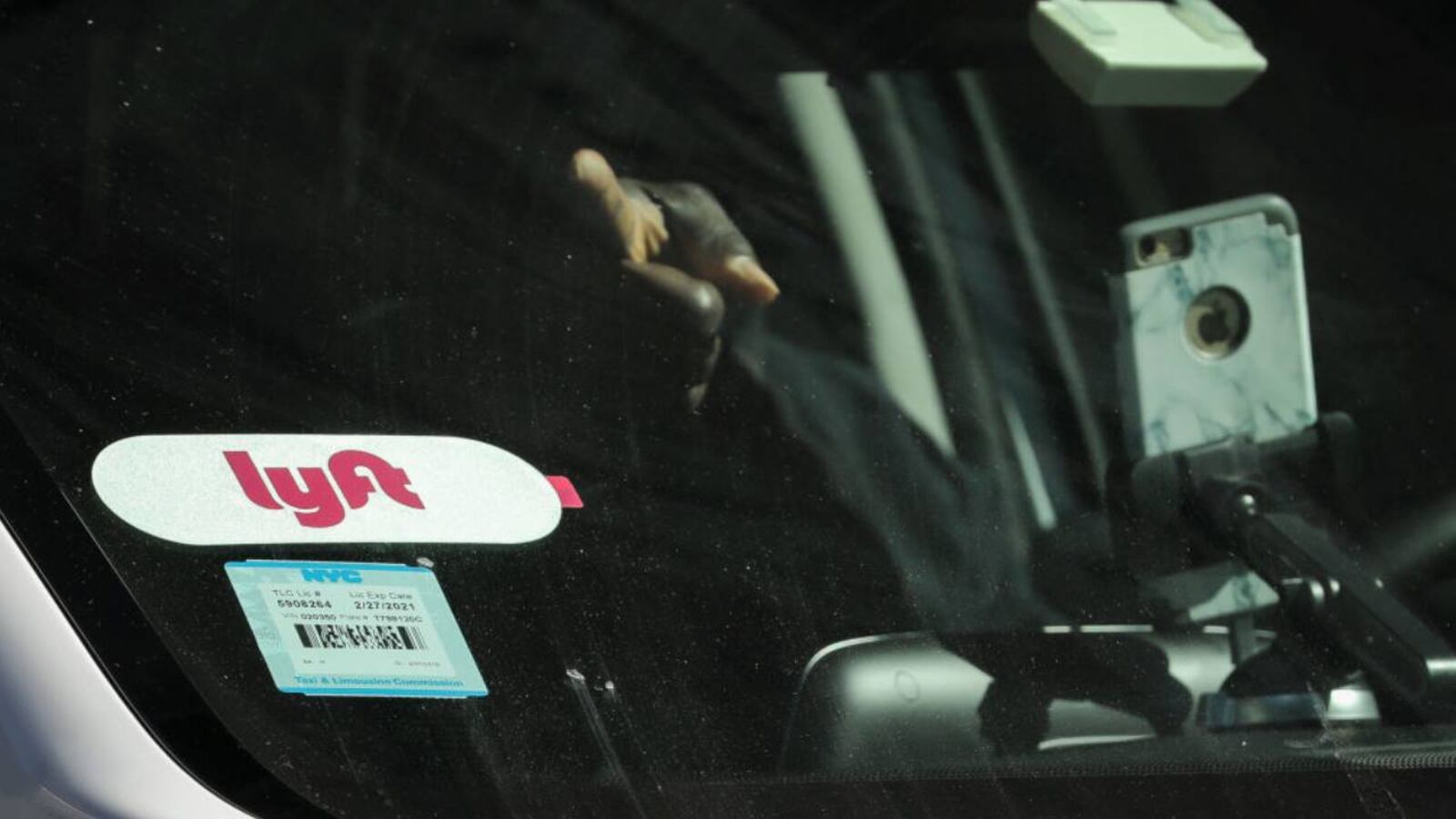 An Arizona woman became concerned when a man claiming to be a Lyft driver did not have a decal.