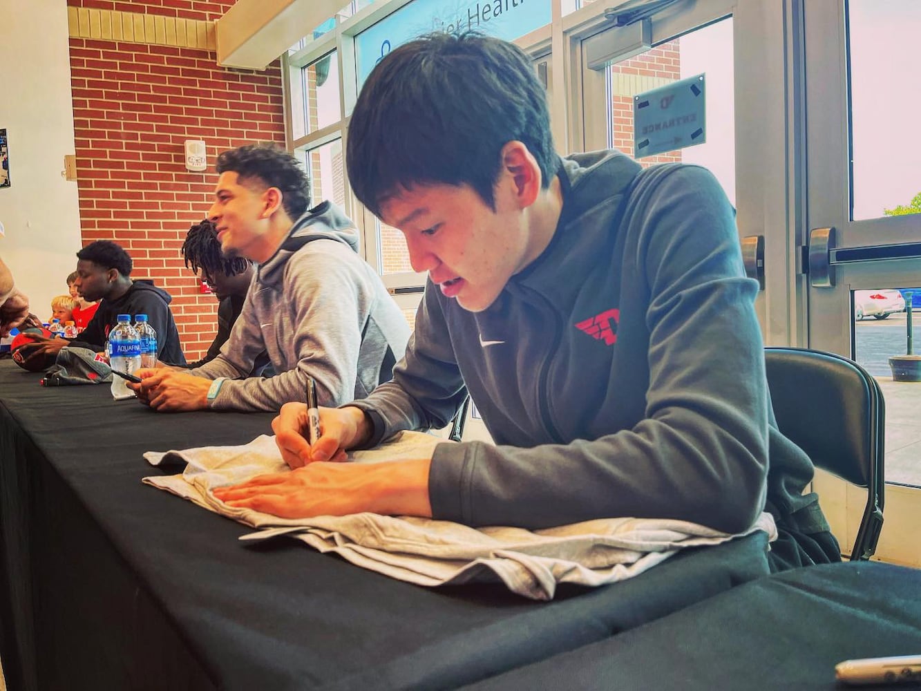 Dayton Flyers autograph session