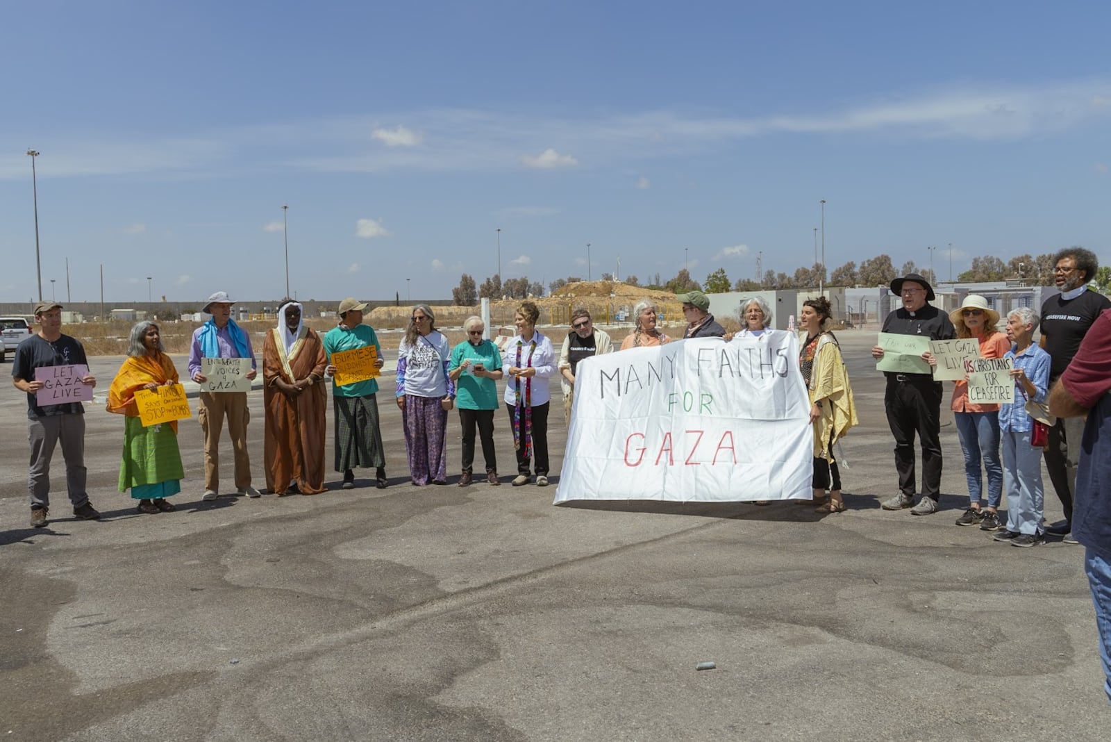 Interfaith vigil at Gaza Border. (CONTRIBUTED: Will Allen-DuPraw)