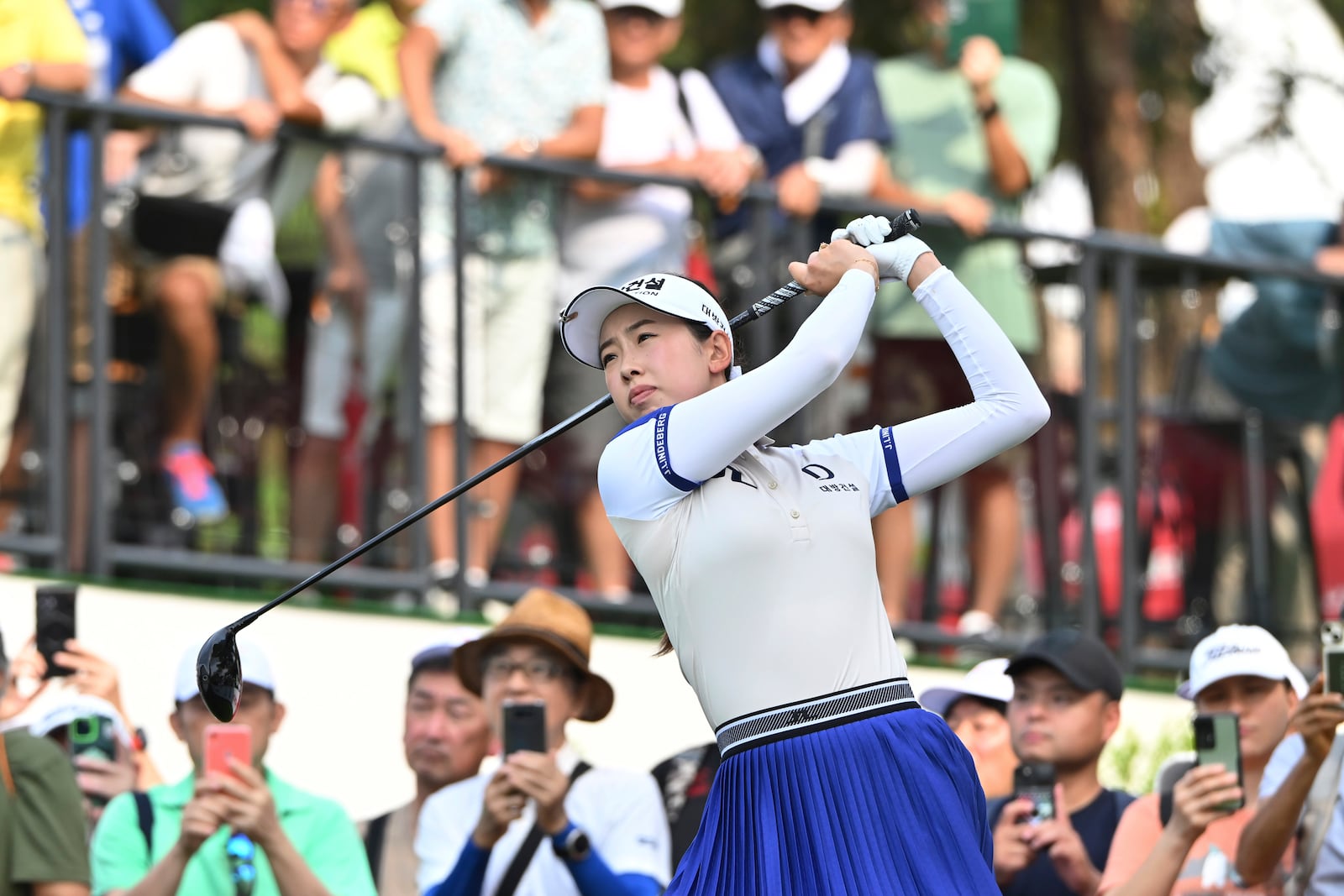 Yealimi Noh of the U.S. watches her shot on the 1st hole during the first round of the LPGA Honda Thailand golf tournament in Pattaya, southern Thailand, Thursday, Feb. 20, 2025. (AP Photo/Kittinun Rodsupan)