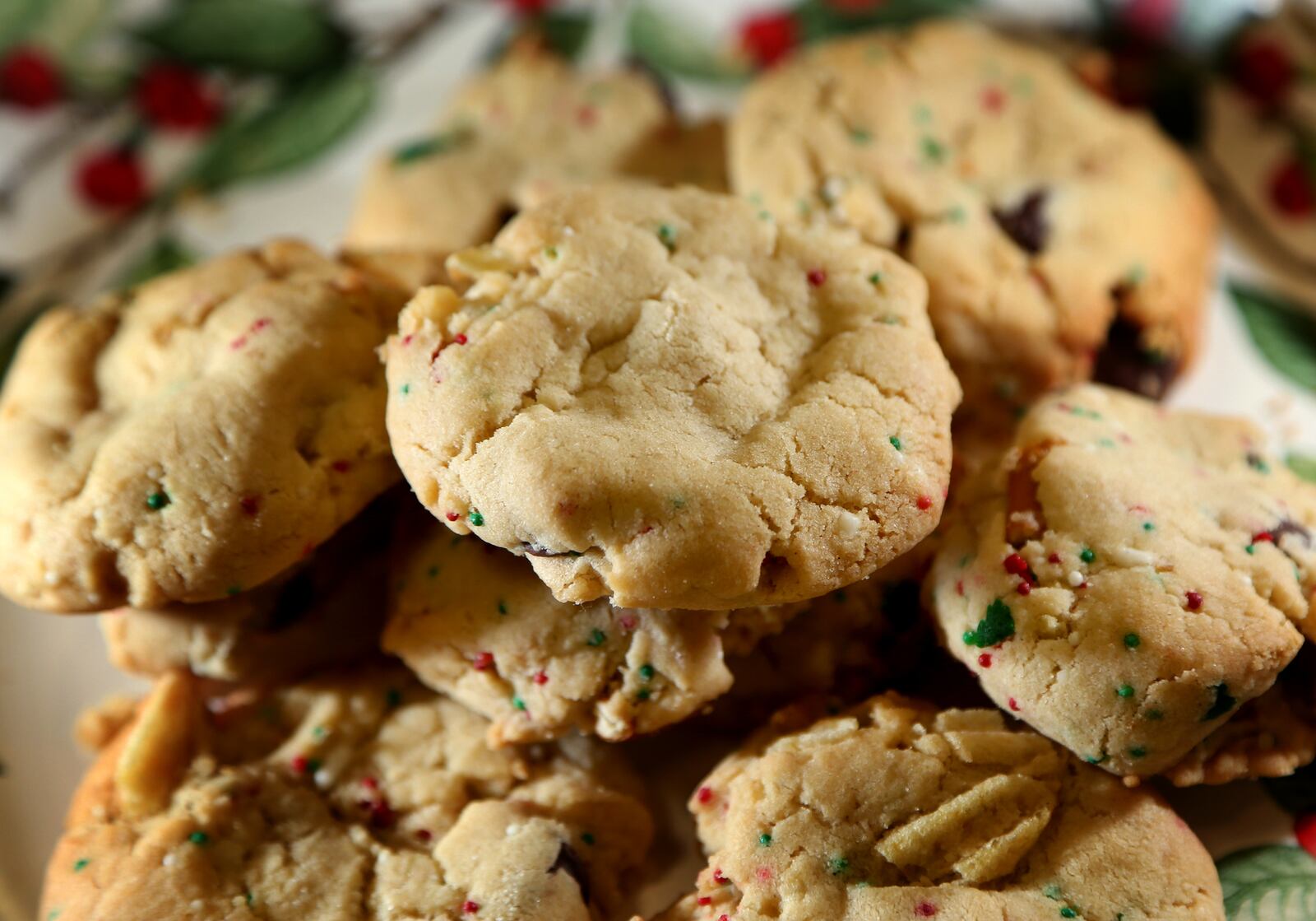 Dayton Daily News 2018 Cookie Contest Honorable Mention: Santa's Trash Cookies baked by Lyndsey Ross of Versailles.  LISA POWELL / STAFF