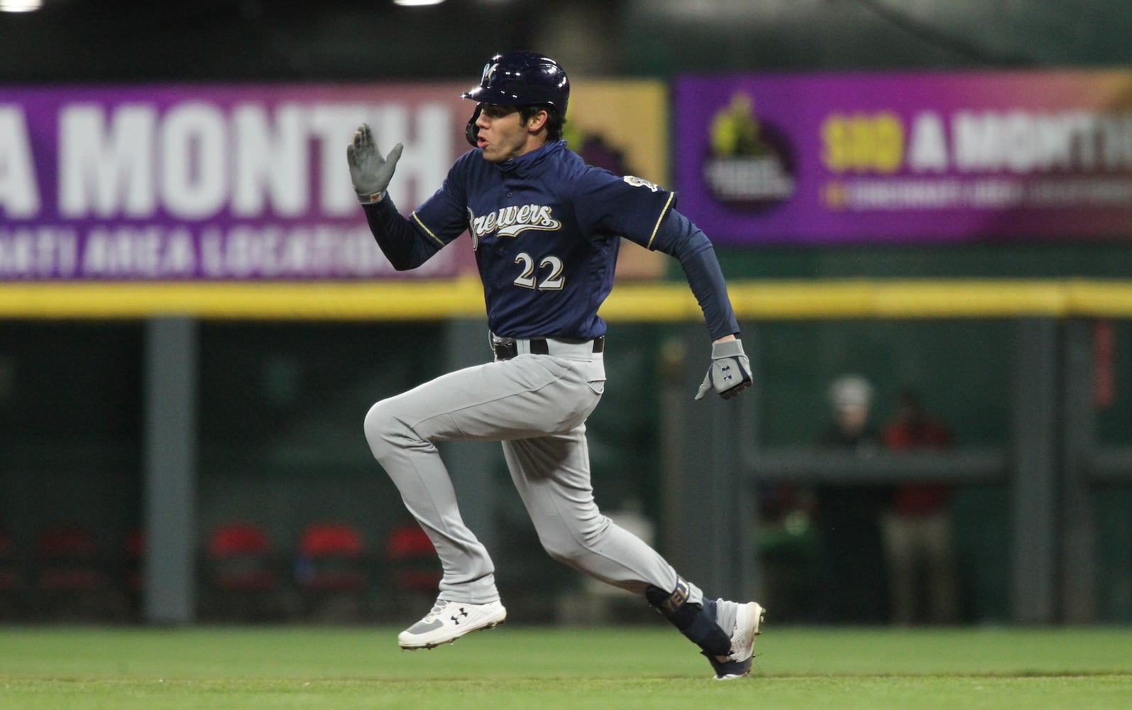 Photos: Cincinnati Reds vs. Milwaukee Brewers (April 1)