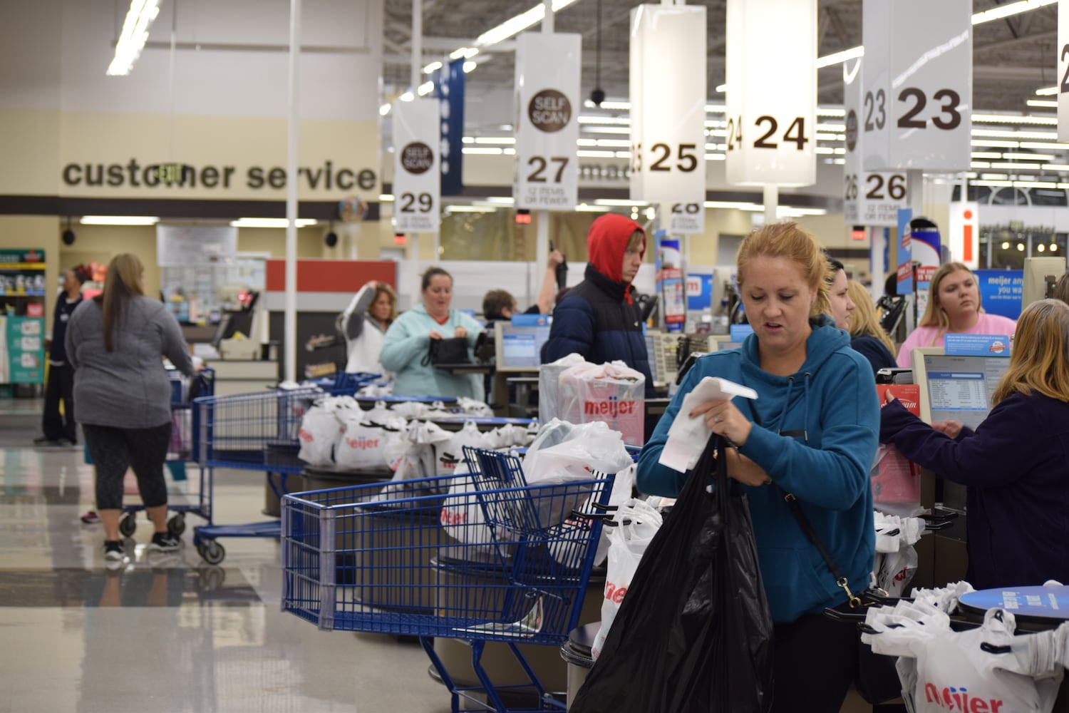 PHOTOS: Did we spot you Thanksgiving shopping today?