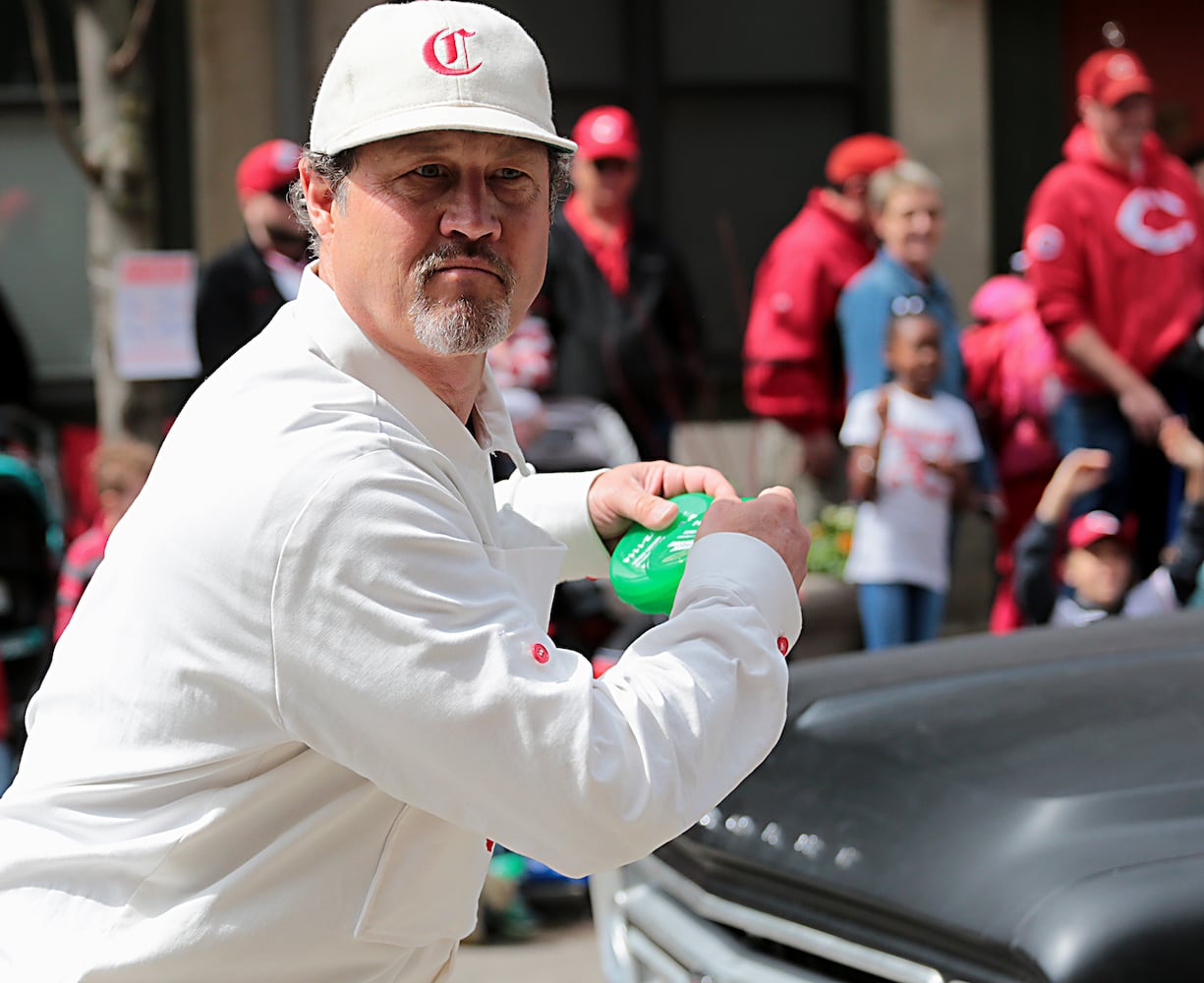 PHOTOS: Cincinnati Reds Opening Day Parade