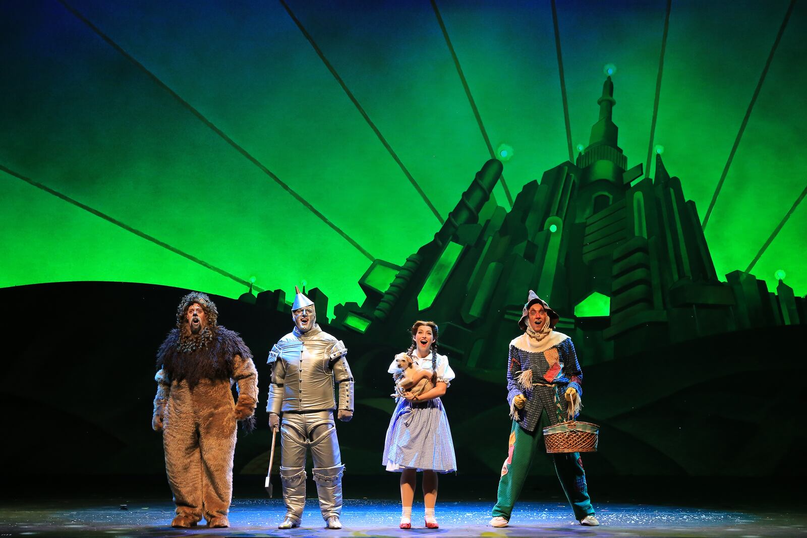 THE WIZARD OF OZ
OCTOBER 23 - 25, 2018 – SCHUSTER CENTER
There truly is no place like home as the greatest family musical of all time, the wonderful WIZARD OF OZ, twists its way into Dayton. The entire family will be captivated as they travel down the Yellow Brick Road and beyond with Dorothy, Toto and their friends the Cowardly Lion, Tin Man and Scarecrow in this lavish production, featuring breathtaking special effects, dazzling choreography and classic songs. A spectacular celebration of the iconic 1939 MGM film, THE WIZARD OF OZ will blow you away from the moment the tornado touches down and transports you to a dazzling Oz, complete with munchkins and flying monkeys. CONTRIBUTED