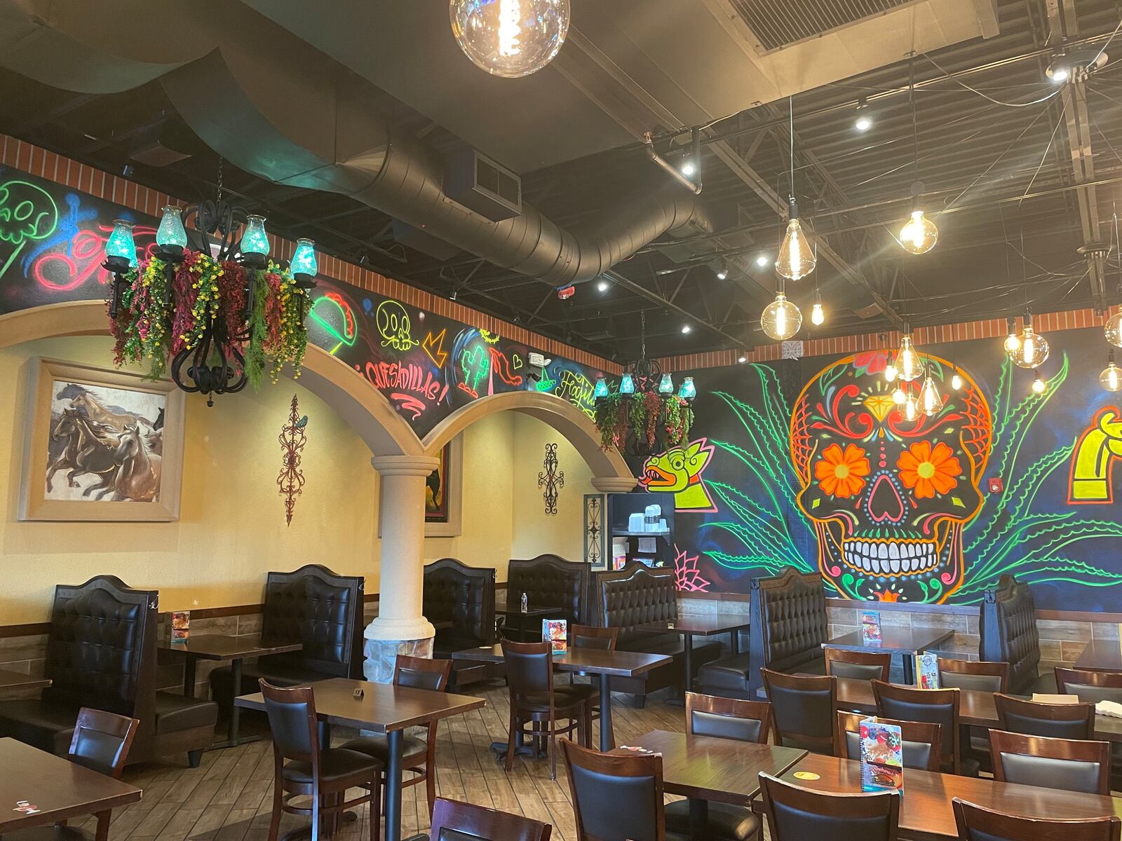 Rancheros Cocina Mexicana, located in Centerville’s Cross Pointe Shopping Center, is being rebranded into El Asadero Mexican Grill. NATALIE JONES/STAFF