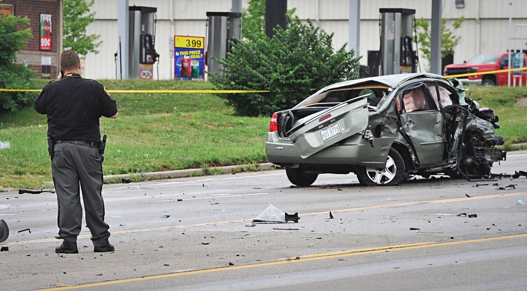 Needmore Road closed after 3-car crash