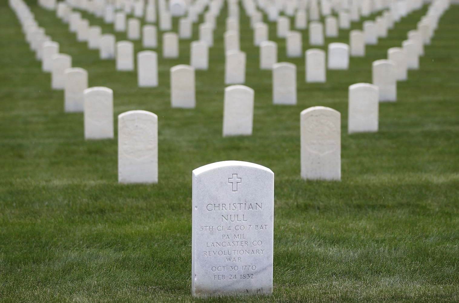 Demand for veteran burials could put strain on national cemeteries