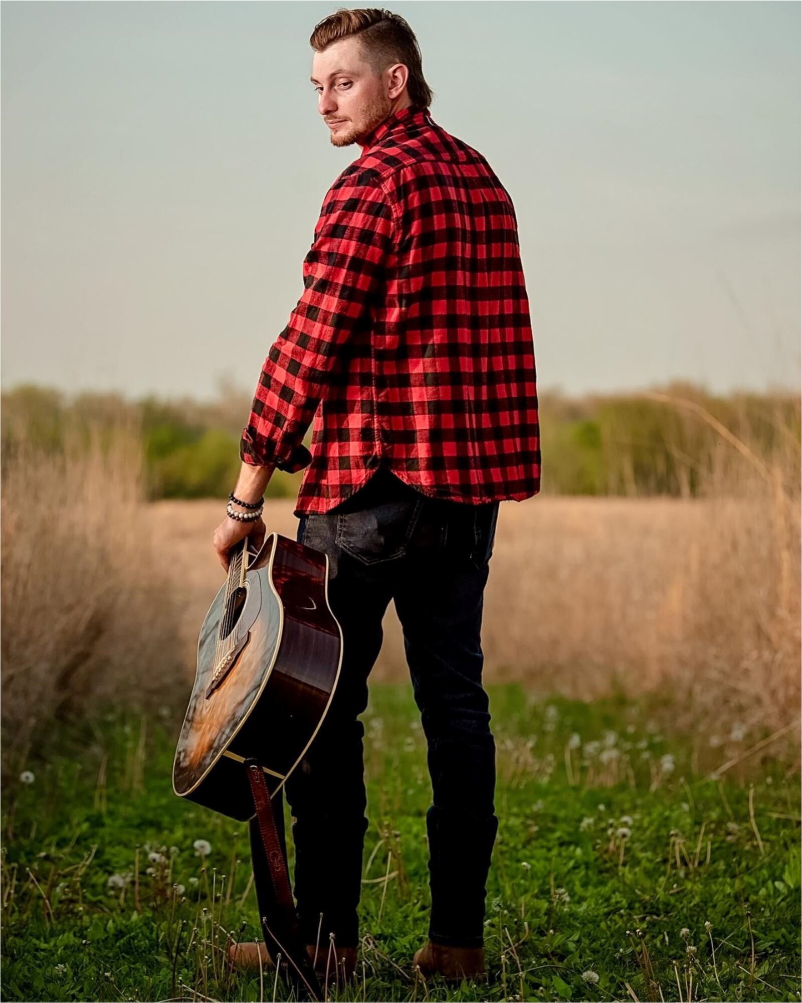 Country singer Ryan Mundy, who grew up in Clark County, performs at Hollywood Gaming at Dayton Raceway on Saturday, March 25.