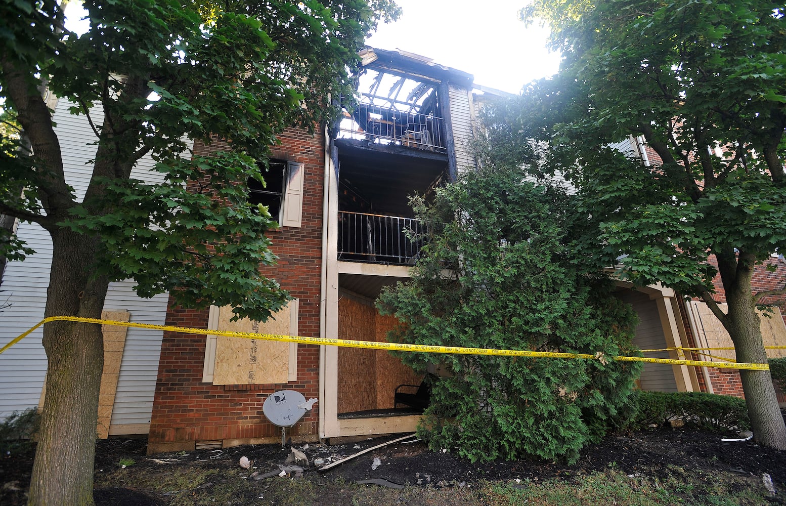 PHOTOS: West Carrollton apartment fire displaces residents