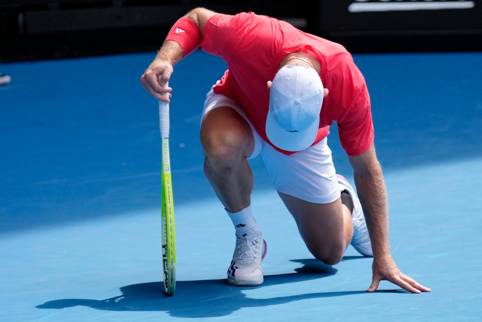 Alejandro Davidovich Fokina of Spain reacts during a fourth round match against Tommy Paul of the U.S. at the Australian Open tennis championship in Melbourne, Australia, Sunday, Jan. 19, 2025. (AP Photo/Vincent Thian)