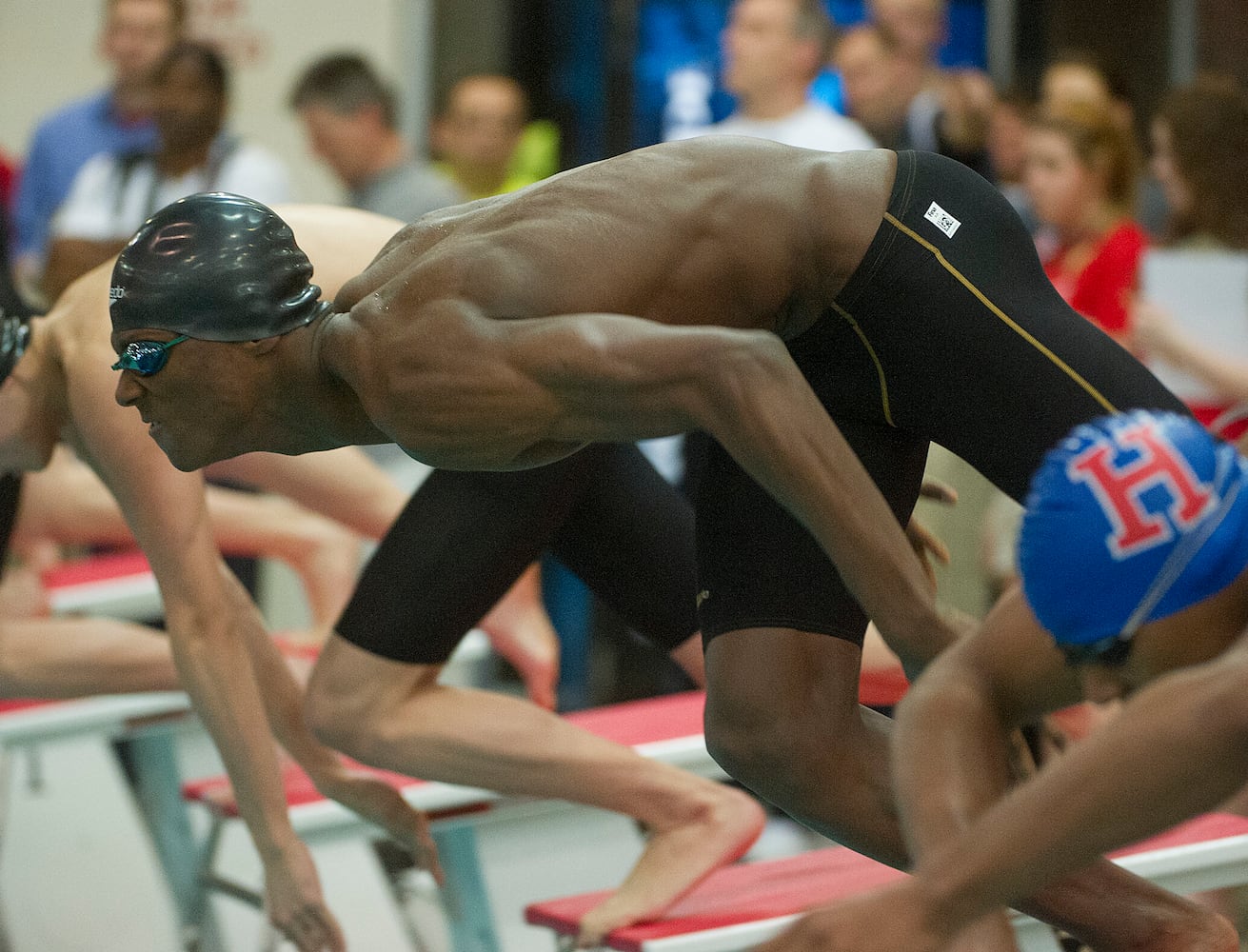 State swim title finally in Oakwood boys’ grasp; Jills finish second