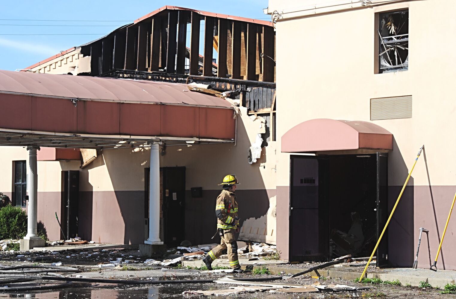 Crews battle fire at former Harem club in Harrison Twp.