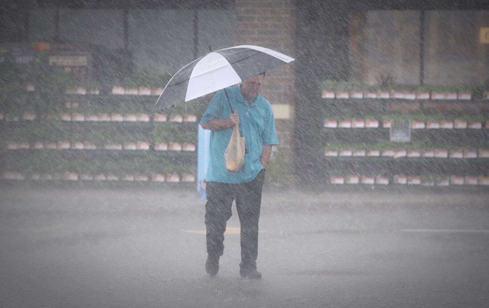 High winds, downpours hit Miami Valley