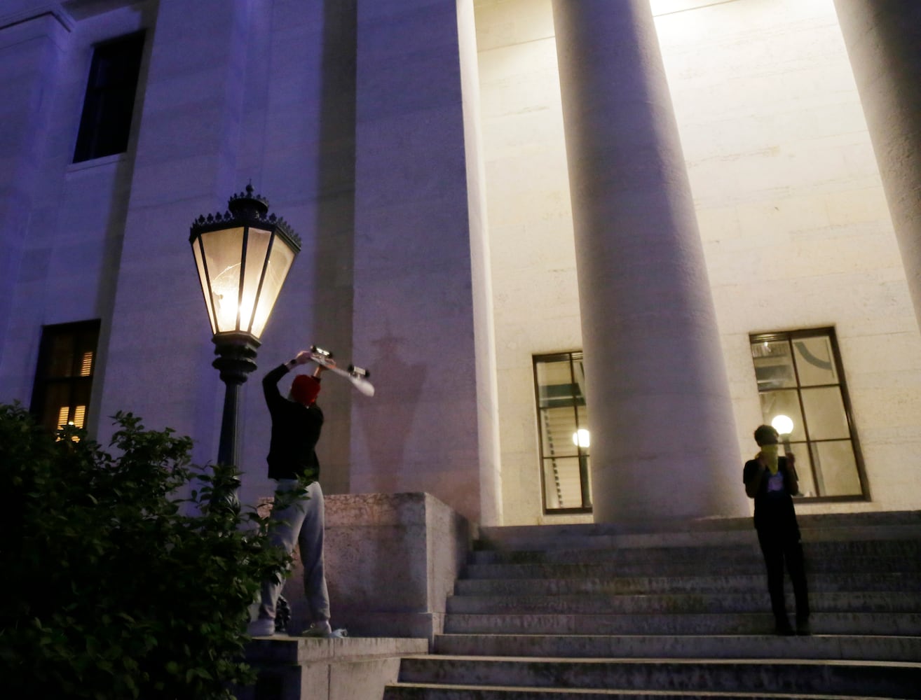 Some George Floyd protesters storm Ohio Statehouse in Columbus