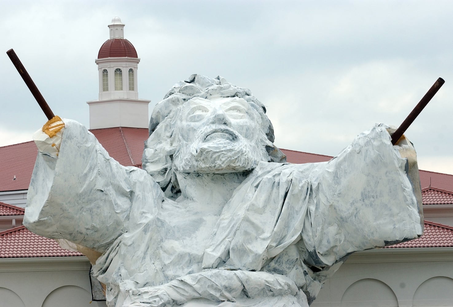 Giant Jesus statue being constructed at Solid Rock Church