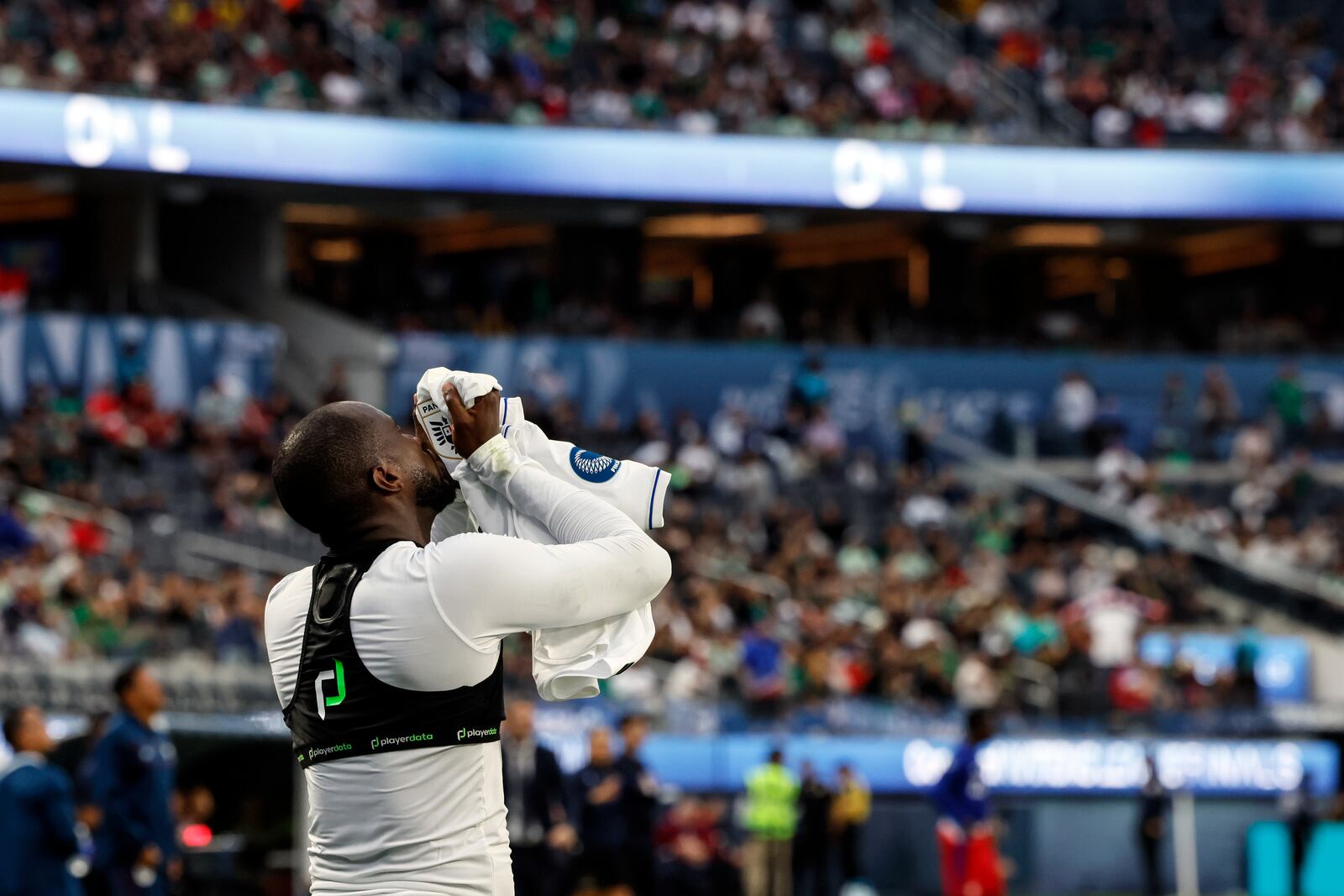 Panama's Cecilio Waterman Ruiz celebrates after he scored against the United States during the second half of a CONCACAF Nations League semifinal soccer match Thursday, March 20, 2025, in Inglewood, Calif. (AP Photo/Etienne Laurent)