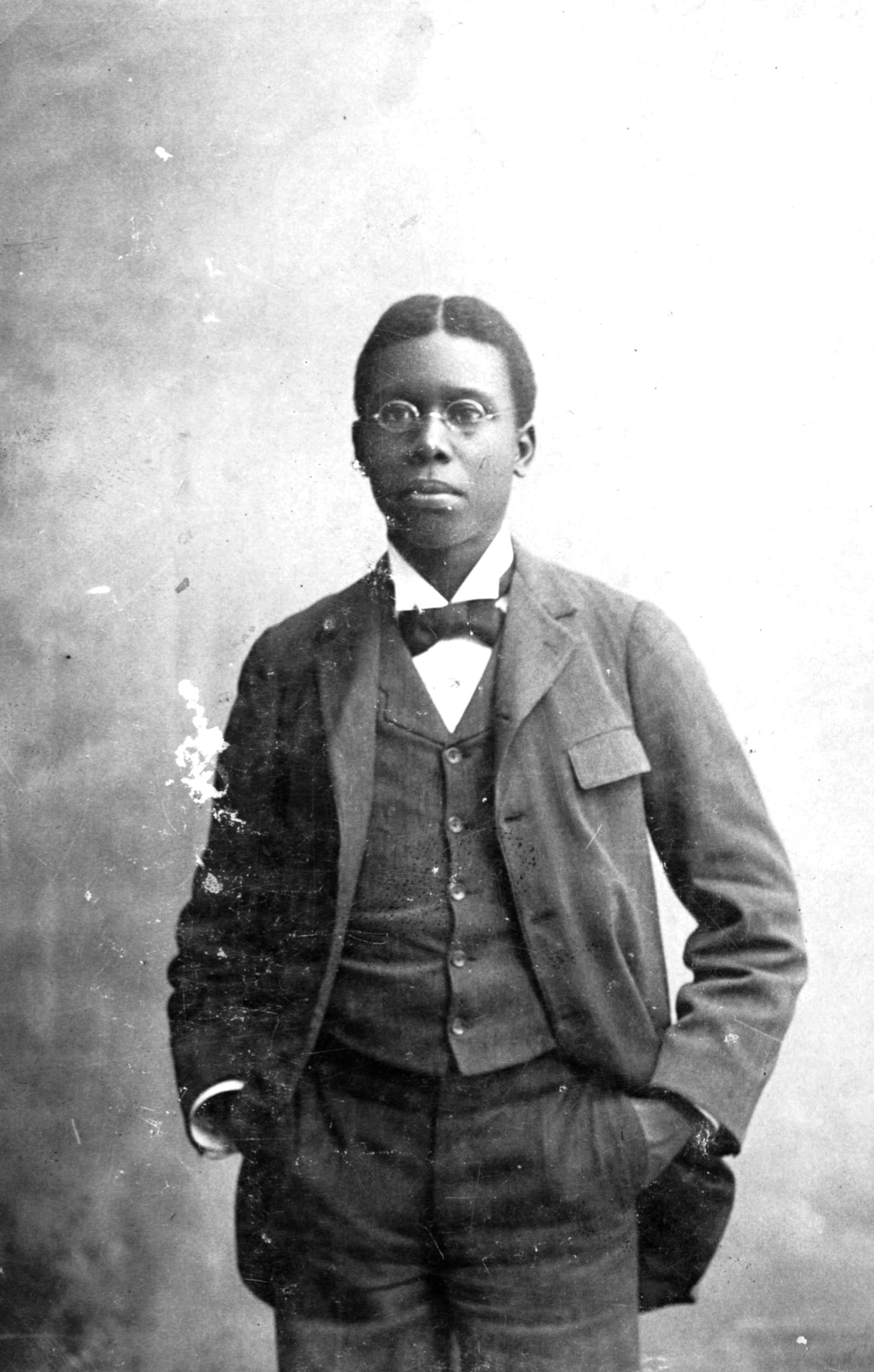 Paul Laurence Dunbar photographed in 1892 at age 19. PHOTO COURTESY OF THE OHIO HISTORY CONNECTION