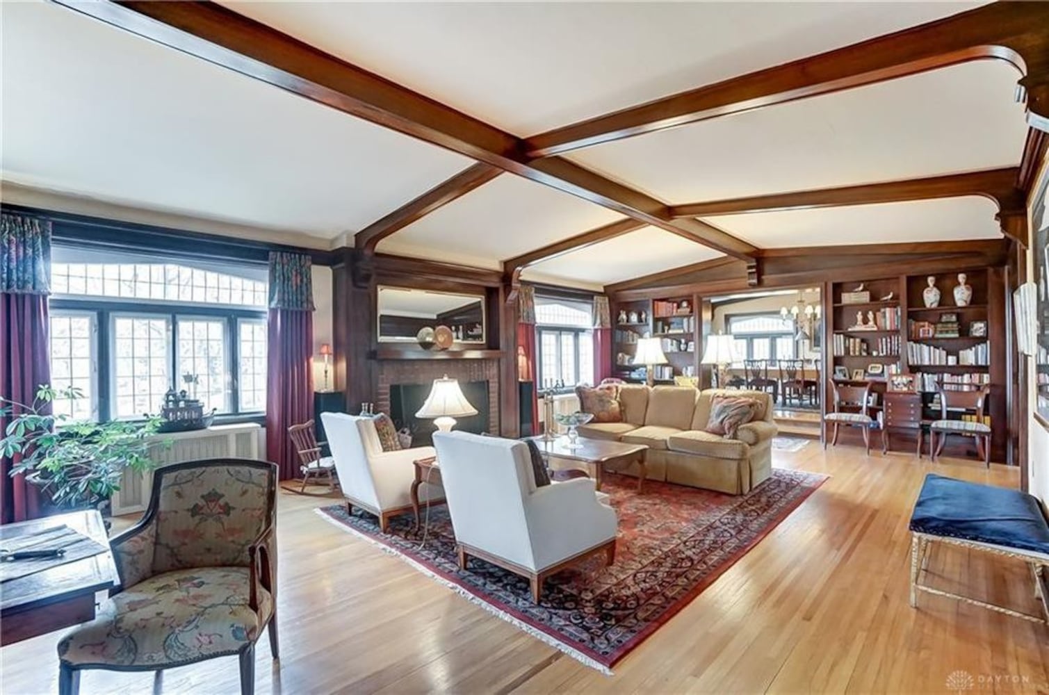 PHOTOS: $1M Oakwood manor on the market