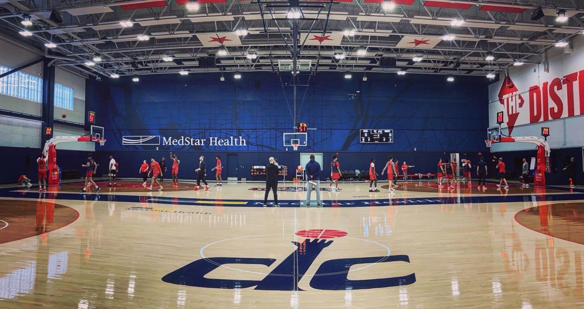 Dayton Flyers practice in Washington