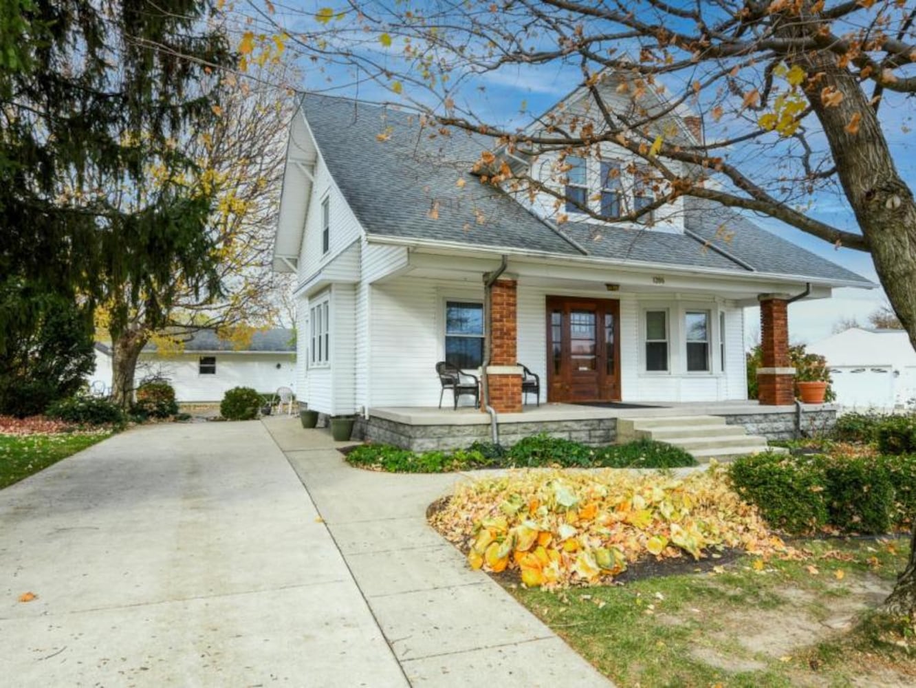 PHOTOS: Xenia home built 98 years ago on the market