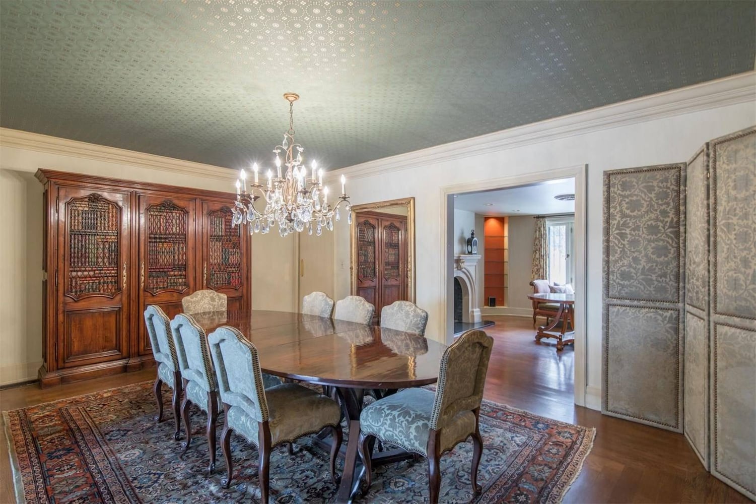 PHOTOS: Retail tycoon's former Ohio mansion up for sale