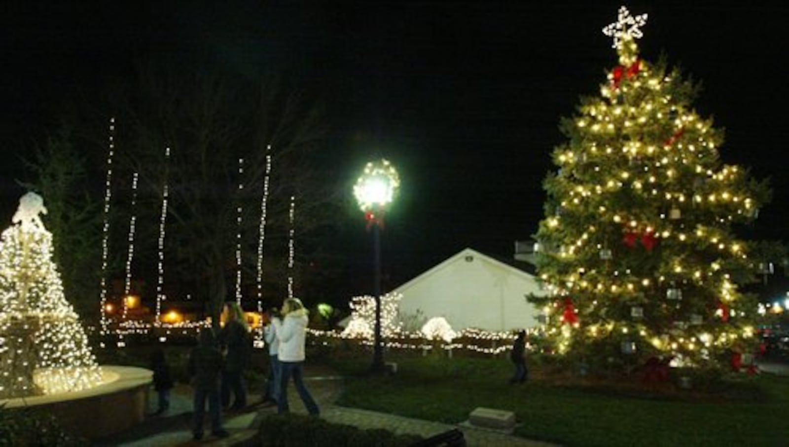 Lebanon's holiday tree lighting in 2009.