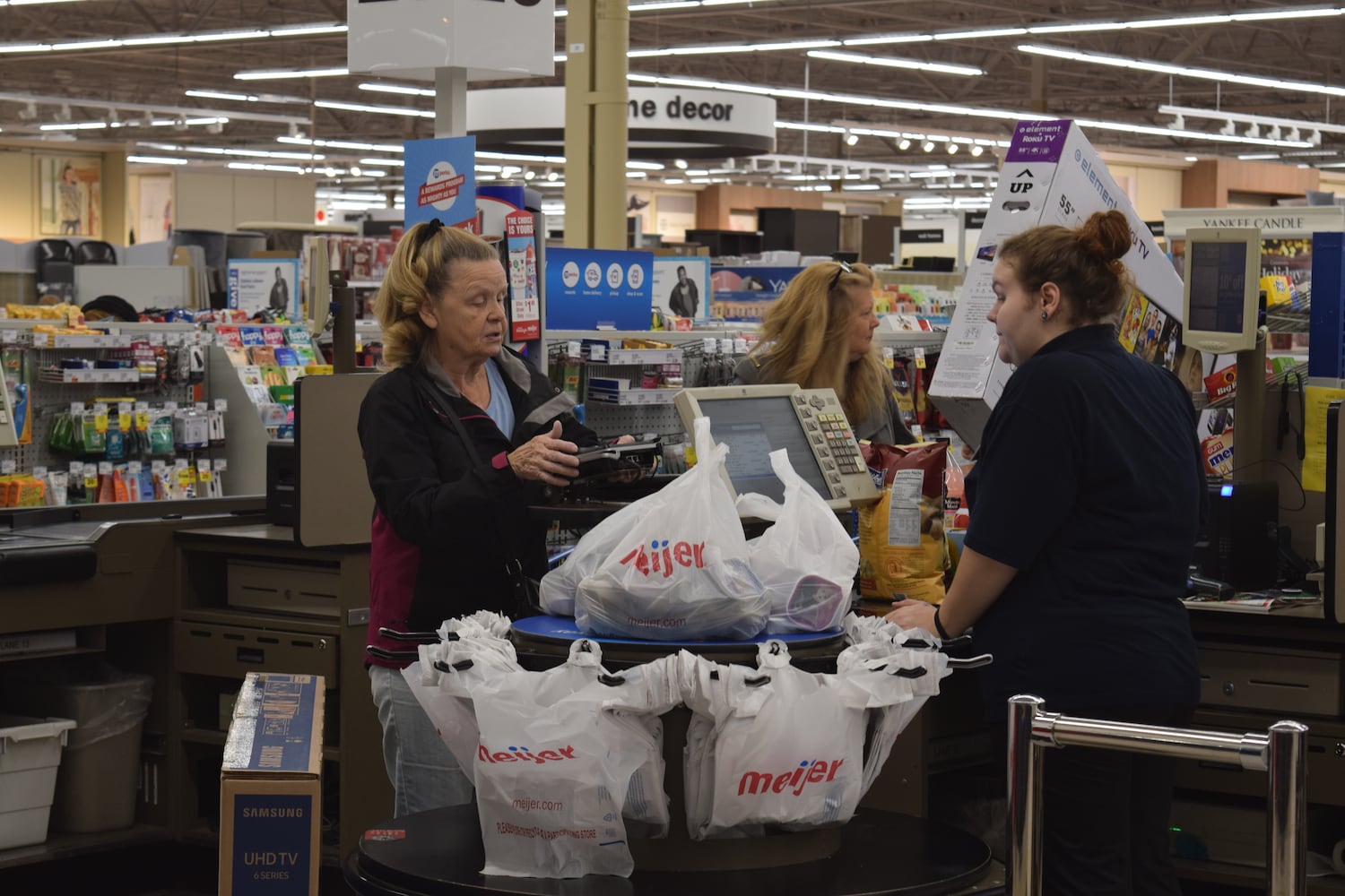 PHOTOS: Did we spot you Thanksgiving shopping today?