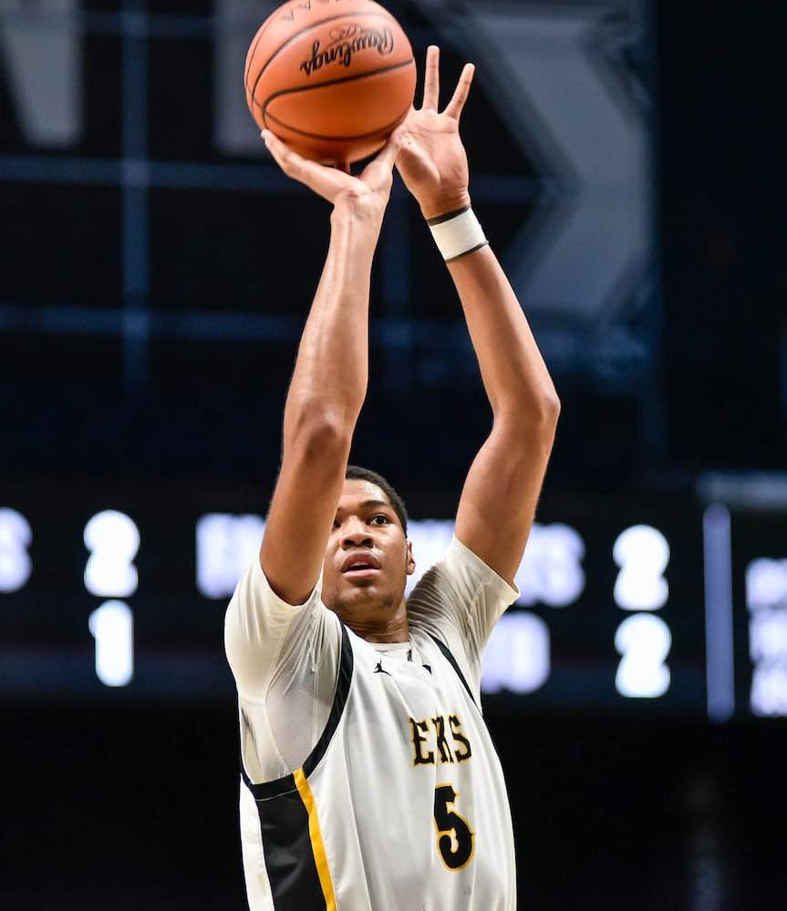 Centerville beats Lakota West in D1 boys district basketball final