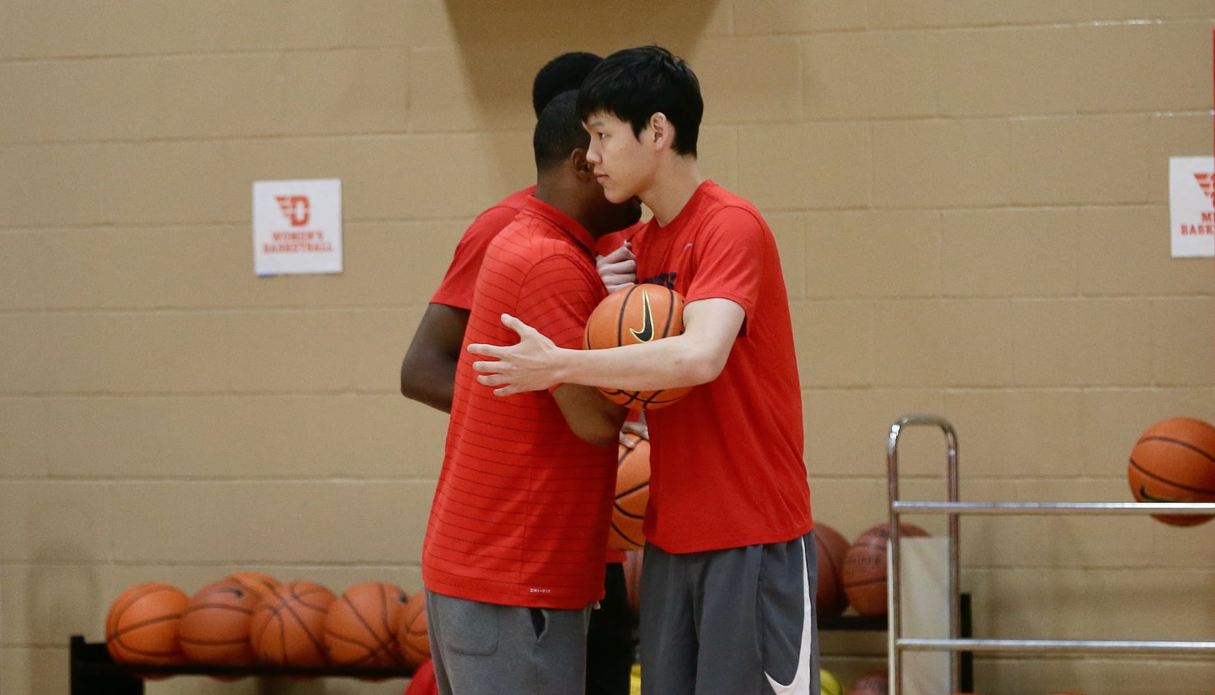 Dayton Flyers practice