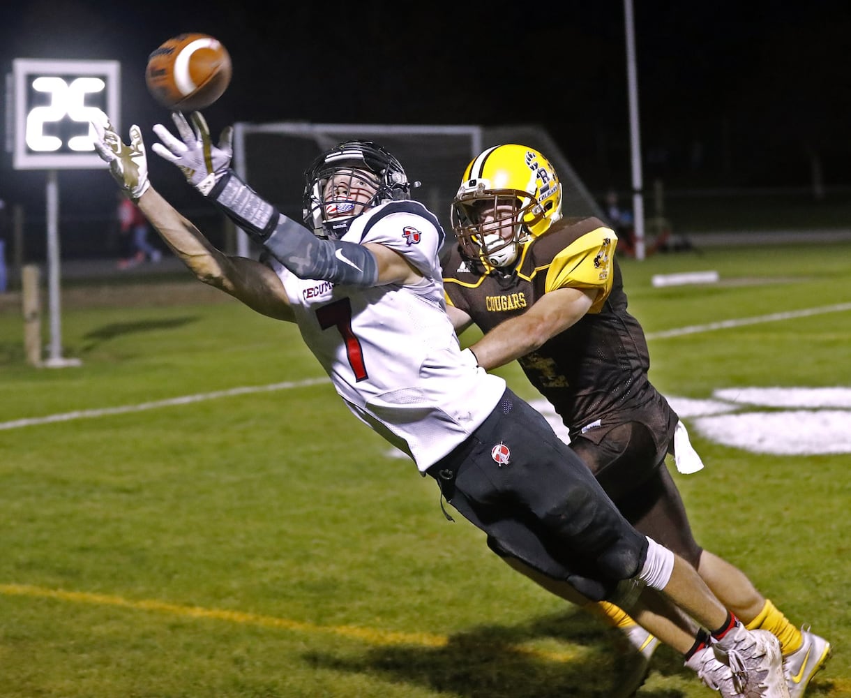 HS Football: Kenton Ridge rallies past Tecumseh with big 4th quarter