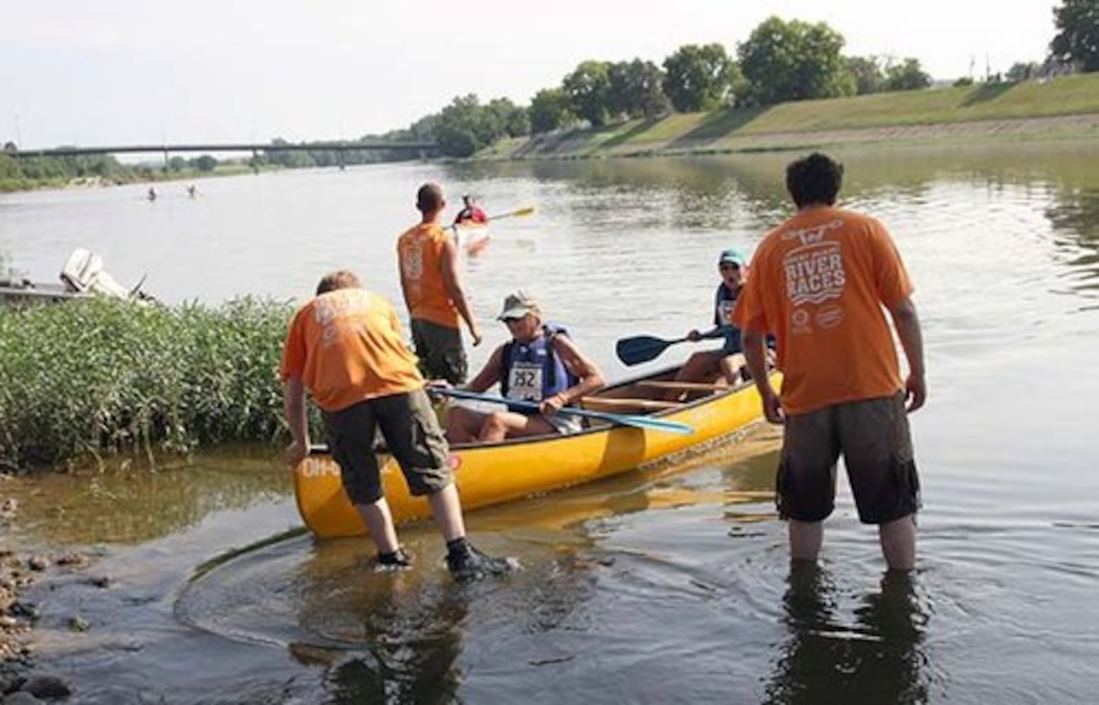 Kayak race on the Great Miami