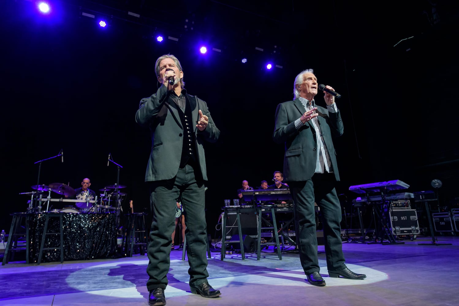 PHOTOS: The Temptations & The Righteous Brothers Live at Rose Music Center