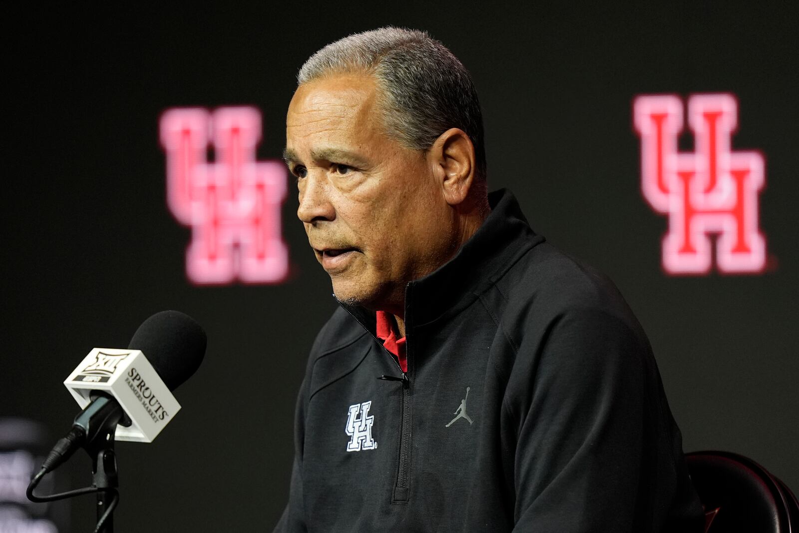 Houston head coach Kelvin Sampson addresses the media during the NCAA college Big 12 men's basketball media day, Wednesday, Oct. 23, 2024, in Kansas City, Mo. (AP Photo/Charlie Riedel)