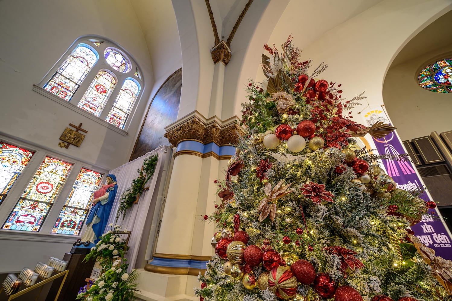 PHOTOS: A look inside Nhà Thờ Thánh Tâm (Sacred Heart Church) in downtown Dayton decorated for Christmas