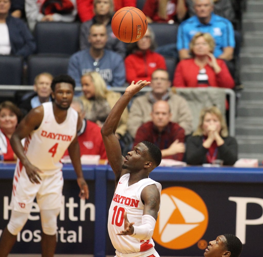 Dayton Flyers: 30 photos for a 30-point victory