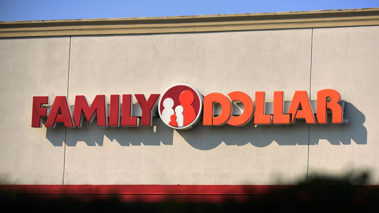 Dollar Tree is making adult beverage products for sale at 1,000 of its Family Dollar stores nationwide, the company announced Thursday.