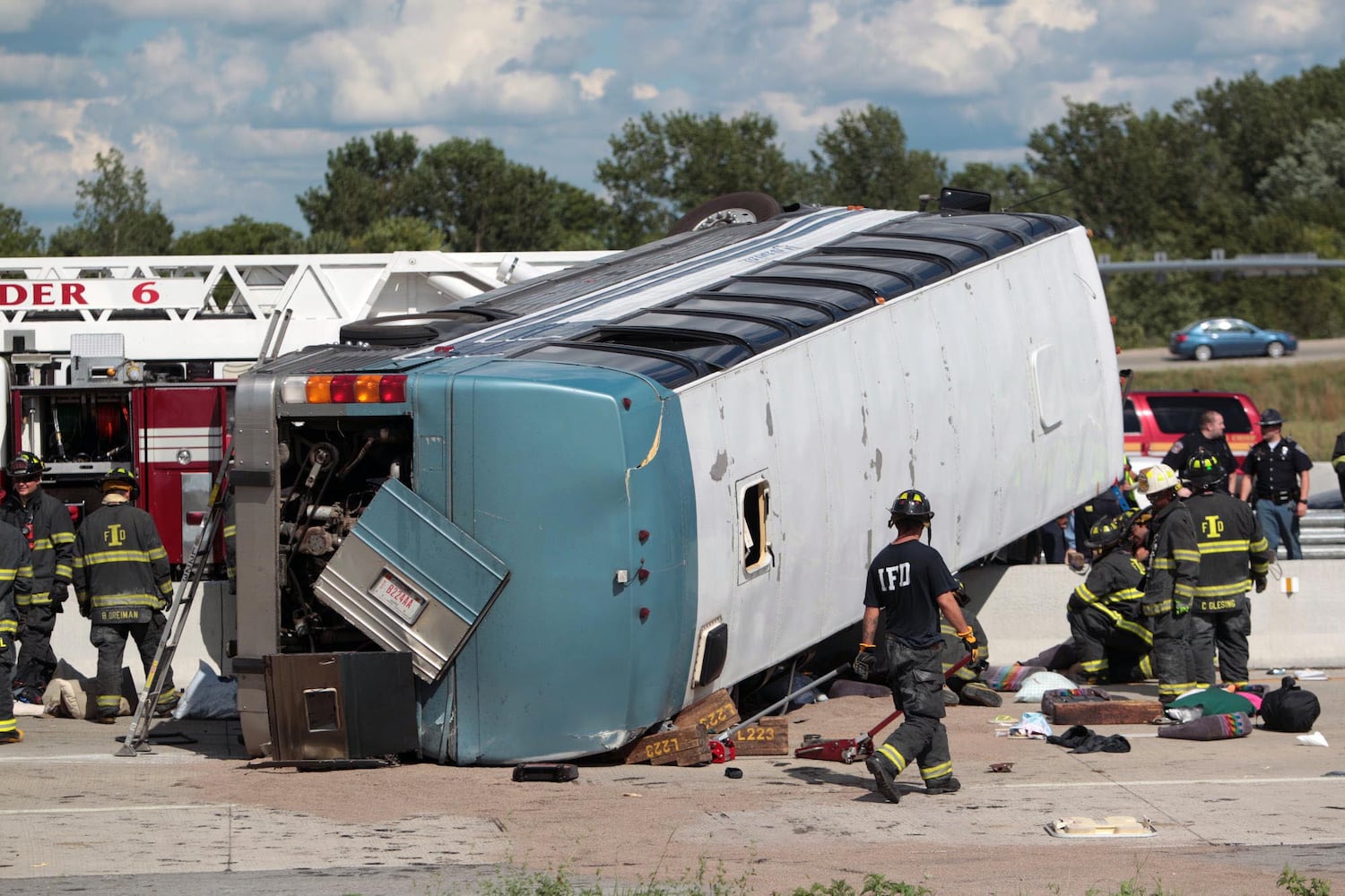 Previous bus crashes of note in U.S.