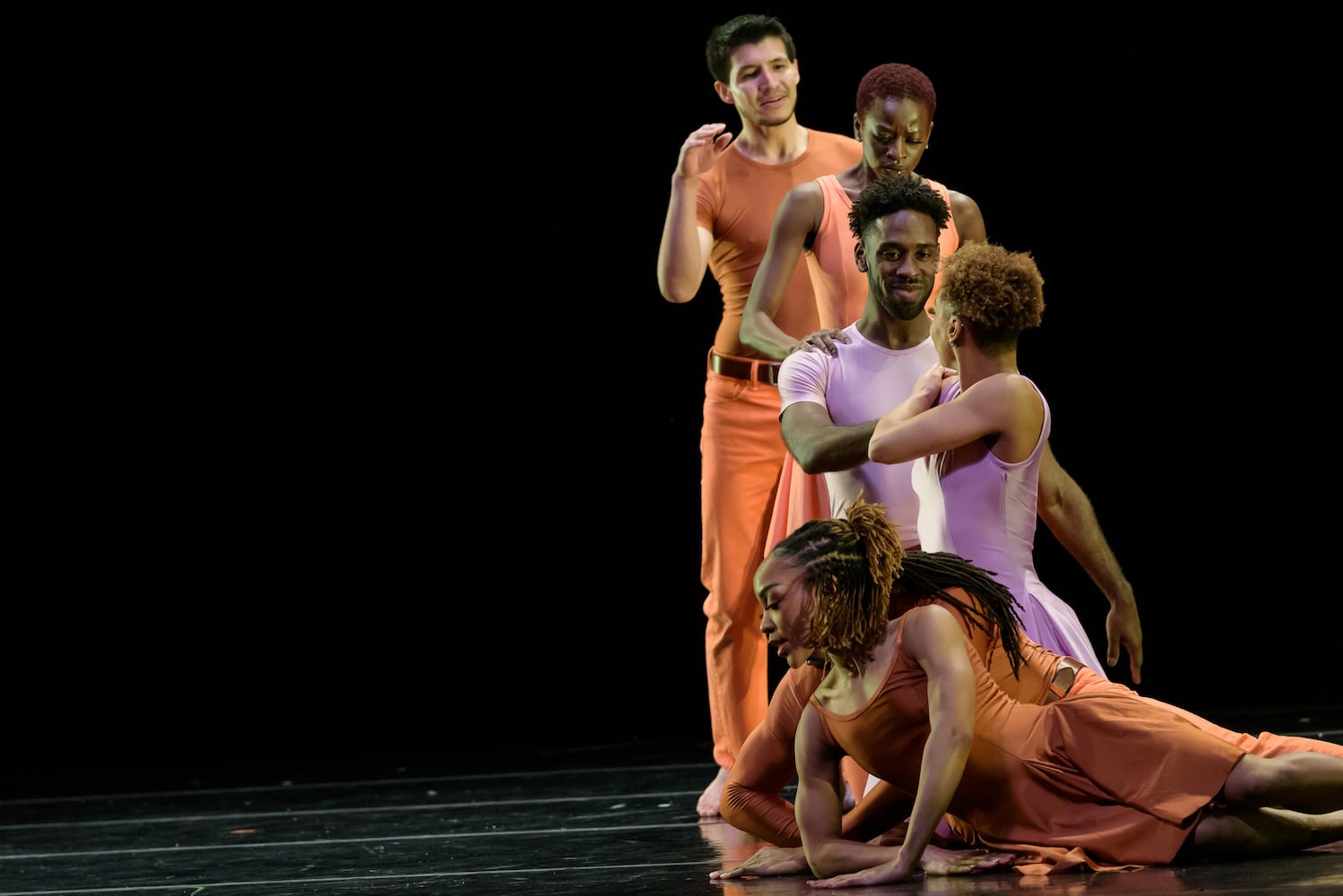 PHOTOS: DCDC's In Modern Moves @ Victoria Theatre